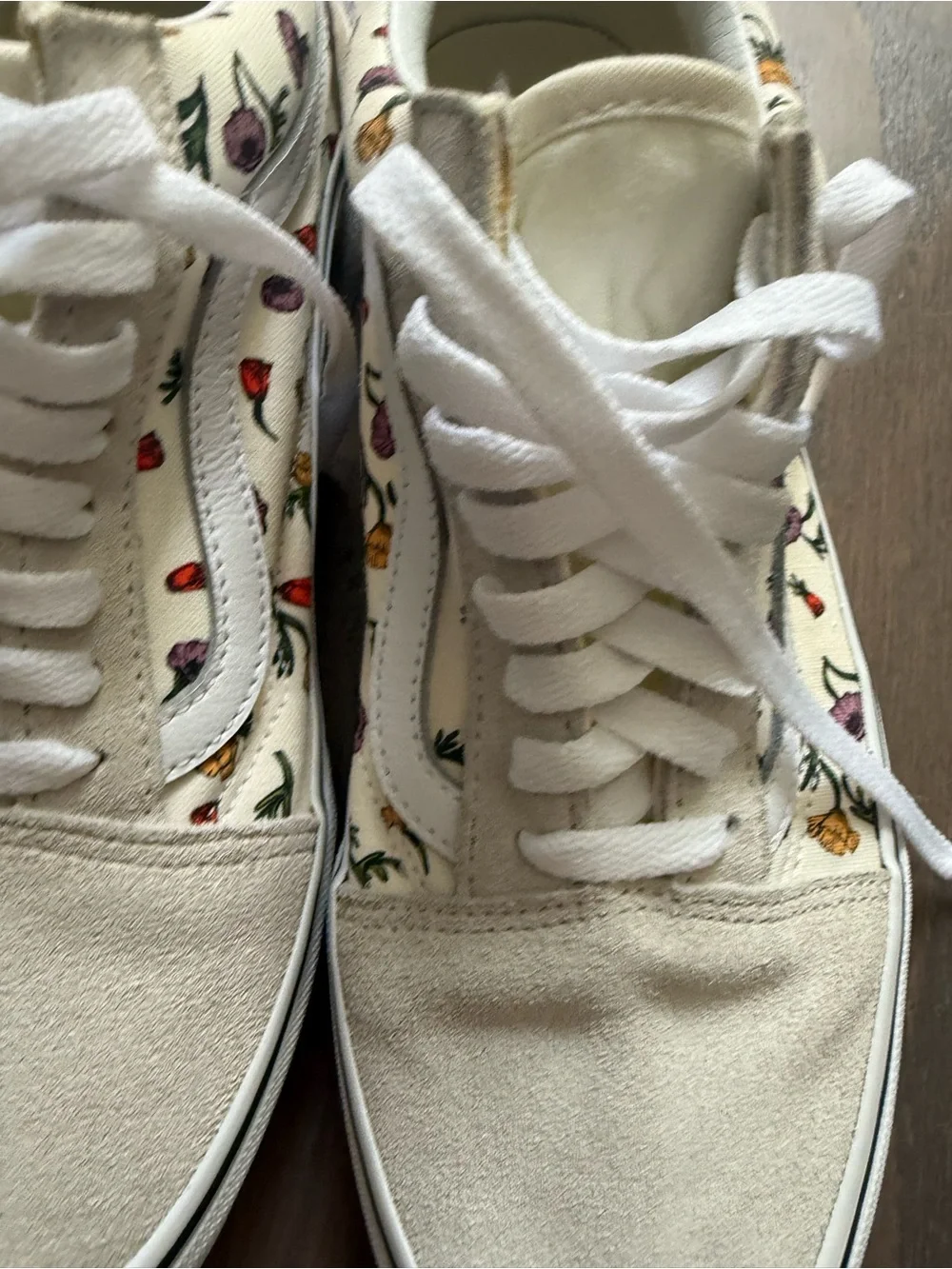 Vans Old Skool Floral Shoes sneakers woman’s size 10.5 cream suede